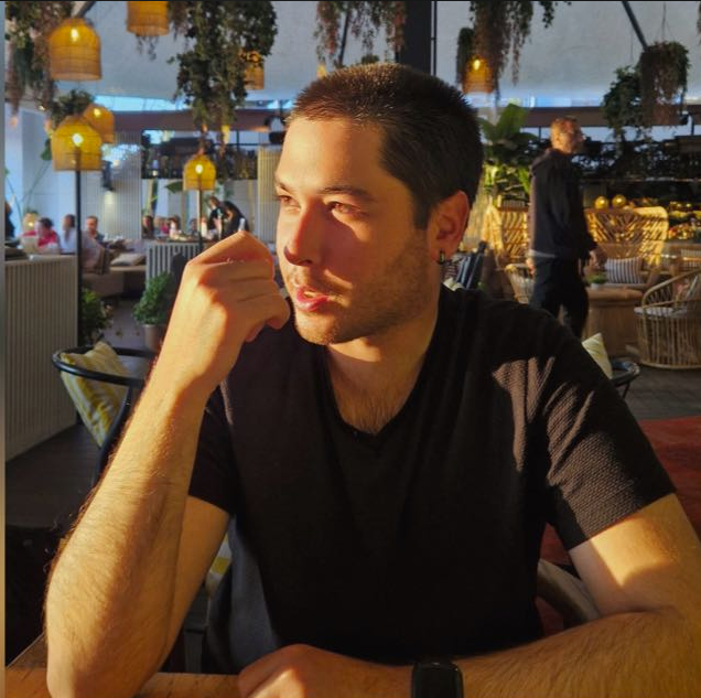 Burak Öz
